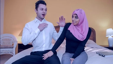 Hijab Stepdaughter Convinces Her Stepdad to Fuck Her